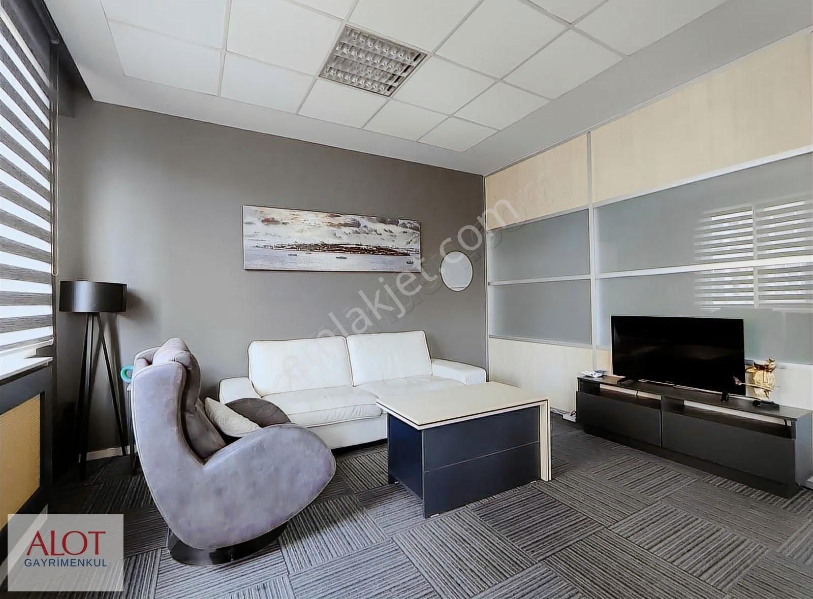 Ümraniye Plazalar Caddesinde Kiralık Ofis Katı - Görsel 21