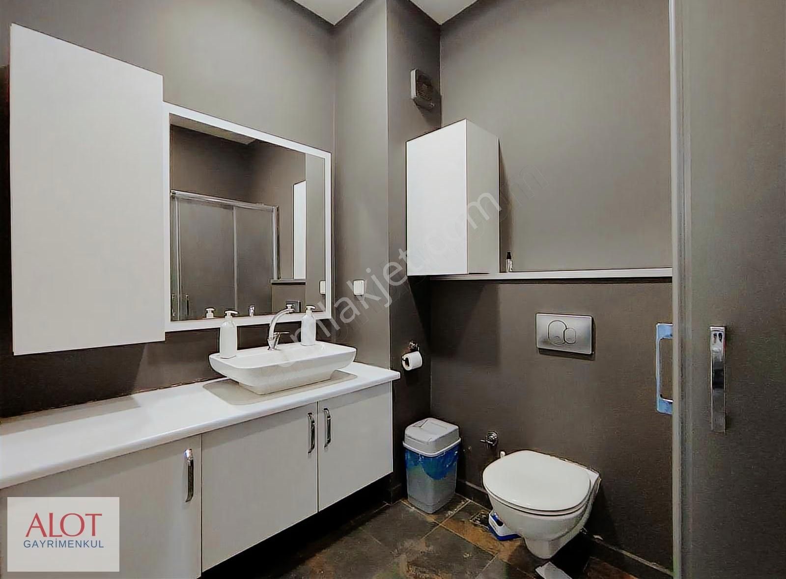 Ümraniye Plazalar Caddesinde Kiralık Ofis Katı - Görsel 12