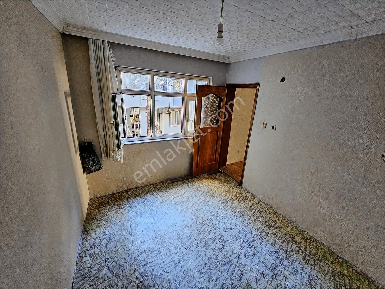İhsaniye Metro Durağına 5 Dk.mesafede Ara Kat Kiralık 2+1 Daire - Görsel 15