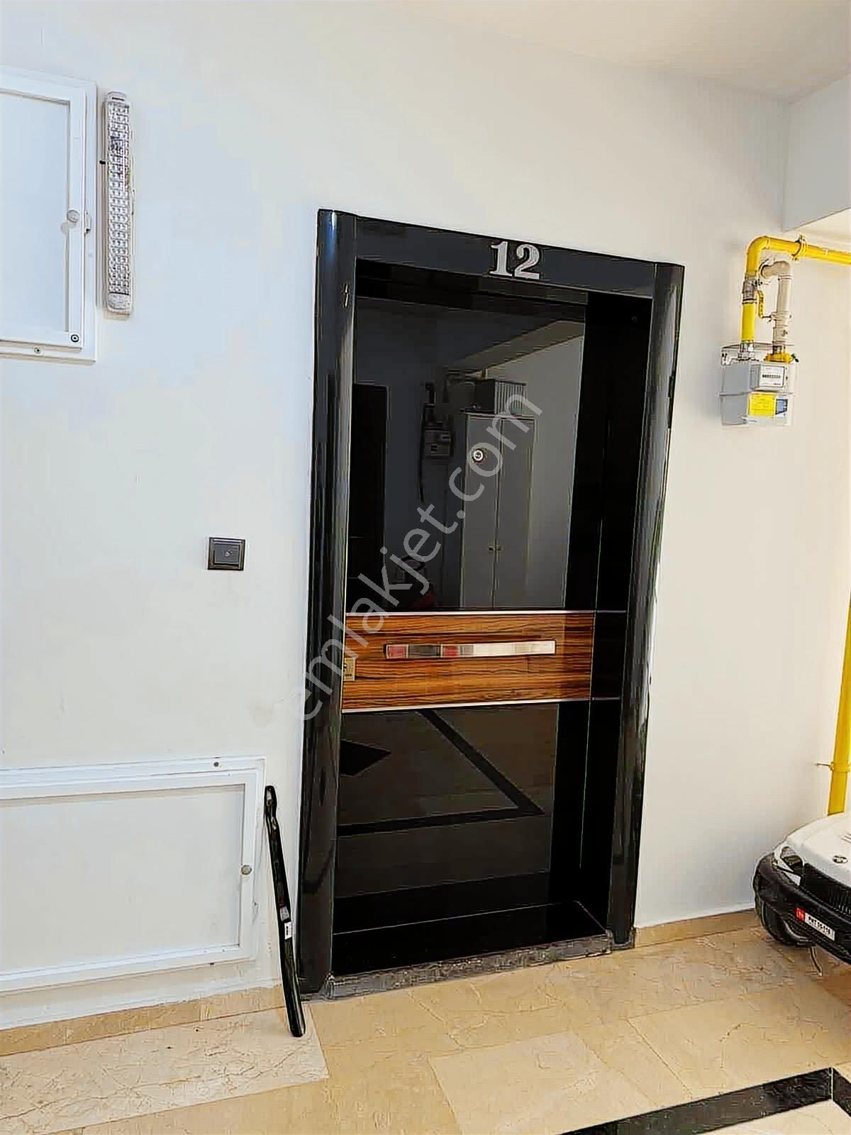 Acil Satılık Hasköyde Deniz Manzaralı Fırsat 3+1 Daire - Görsel 28