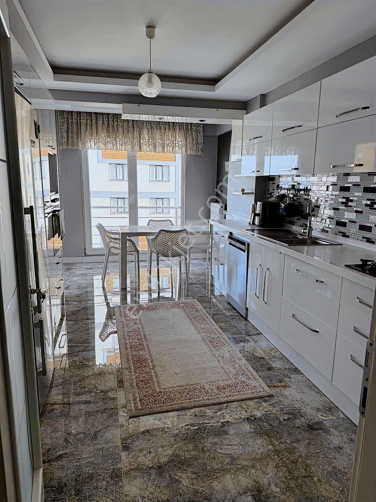 Acil Satılık Hasköyde Deniz Manzaralı Fırsat 3+1 Daire - Görsel 23