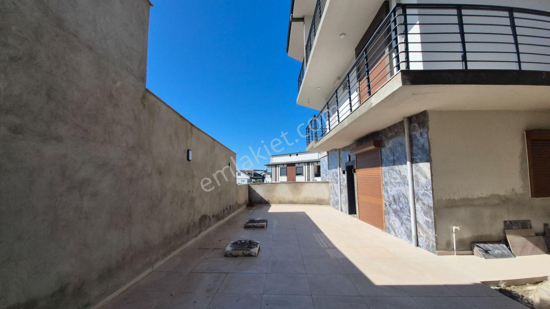 Didim Merkezde 4+1 Üç Katlı Sıfır Satılık Villa - Görsel 5