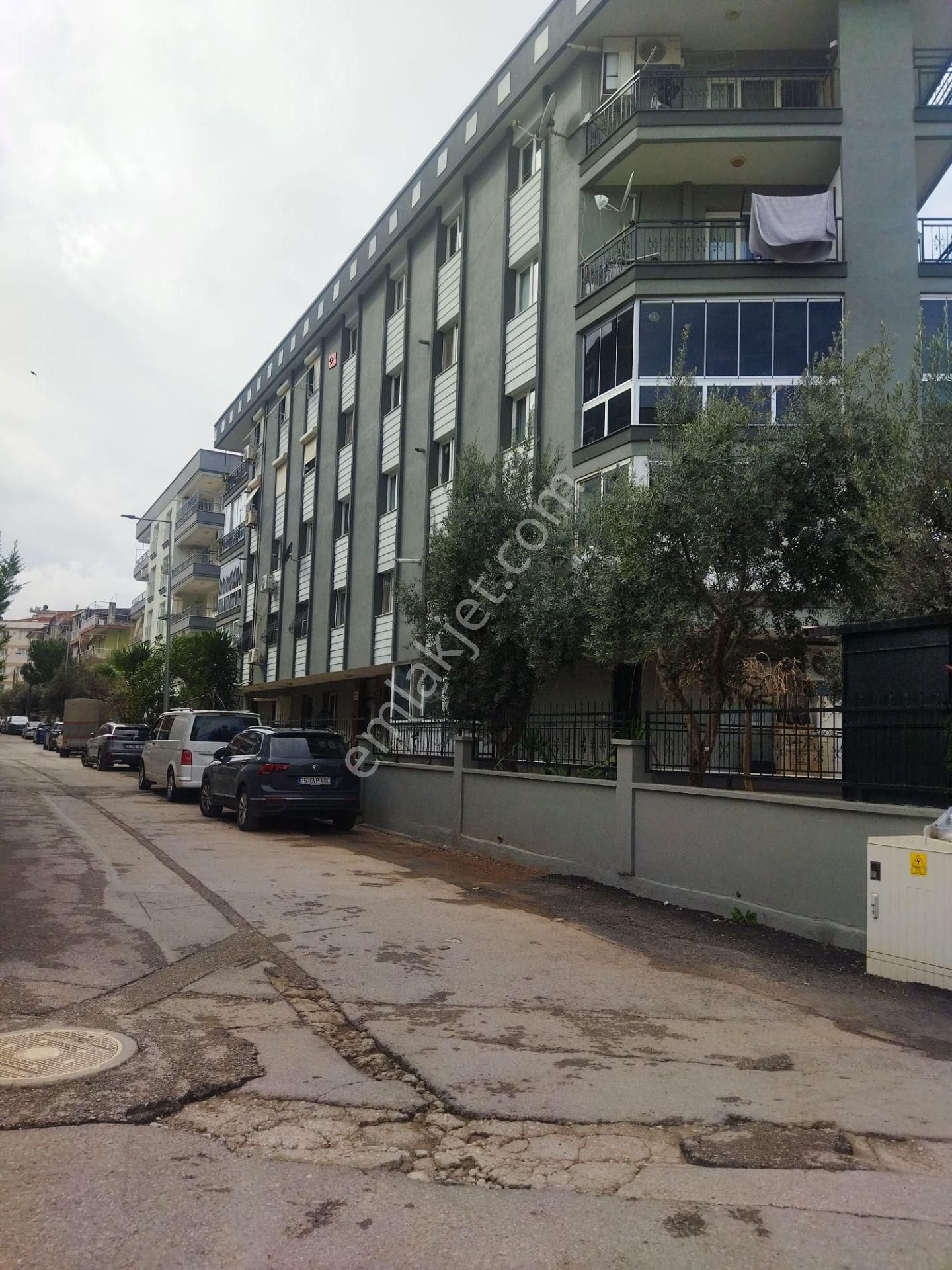 Gazi Mahallesinde Büyük M2li Yüksek Giriş Kiralık Daire - Görsel 29