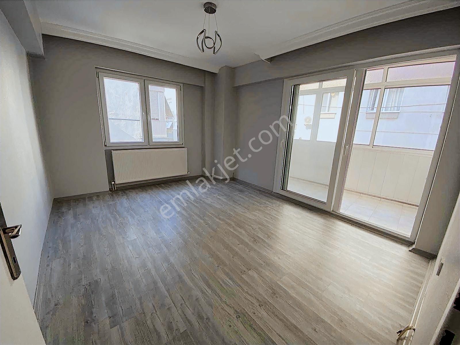 Yeşilyurt 3+1 Arakat Asansör Otopark Çift Balkon Geniş Metrajlı - Görsel 2