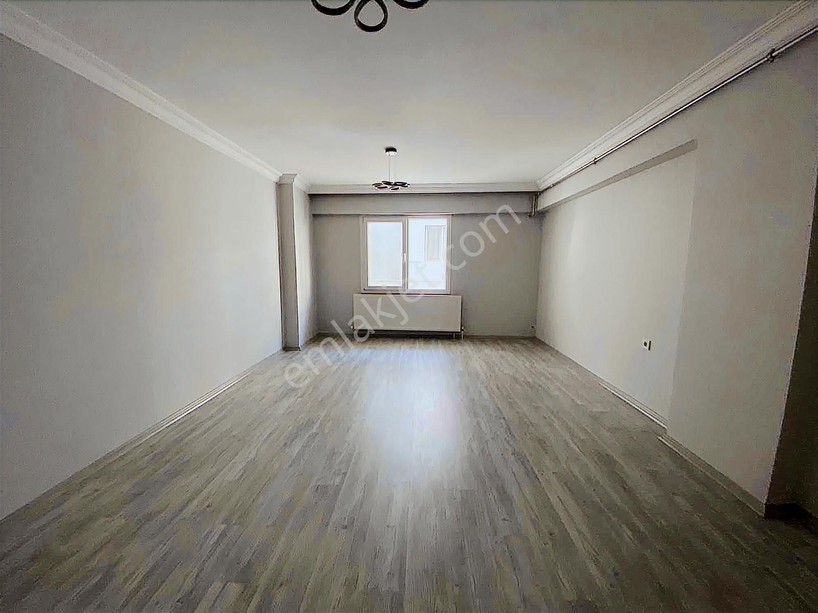Yeşilyurt 3+1 Arakat Asansör Otopark Çift Balkon Geniş Metrajlı