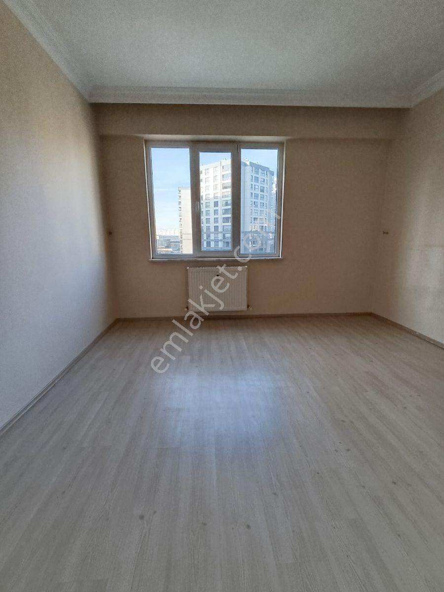 Remax Advantege'den 23 Nisan Mahallesi 3+1 Kiralık Daire - Görsel 5