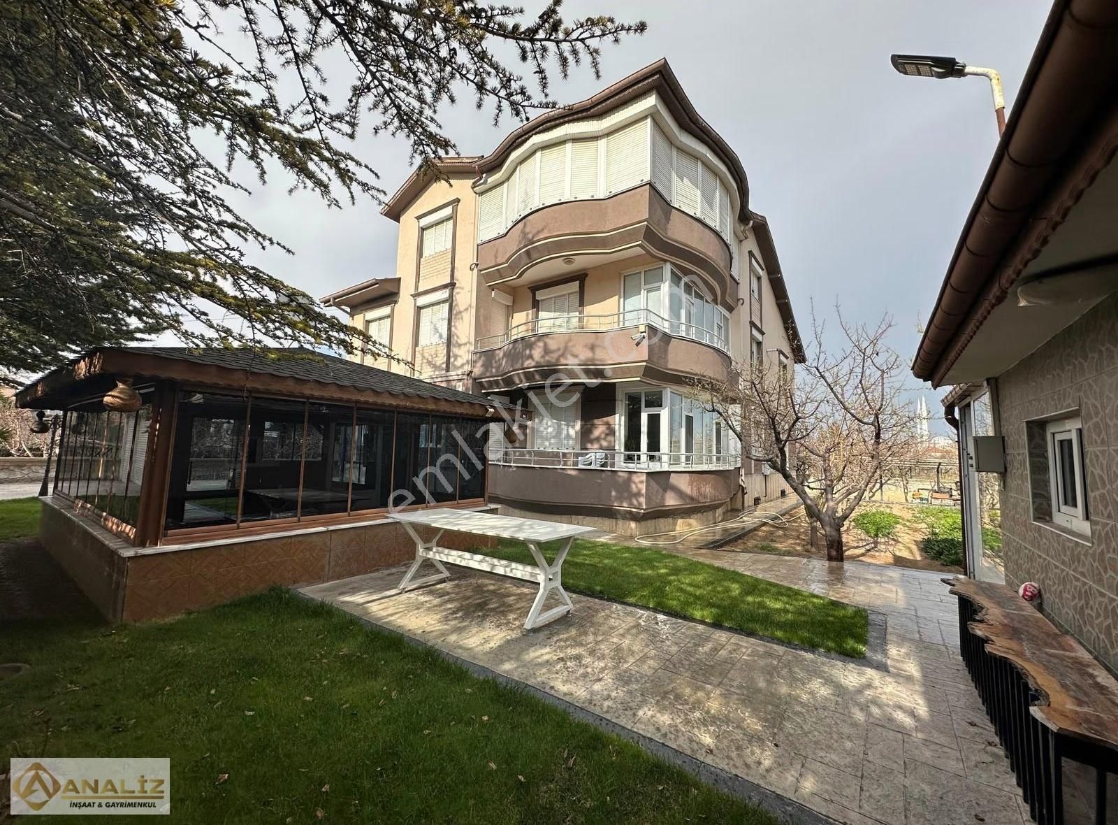 Analiz'den Selimsultan Mah. Müstakil Tadında 4+1 Kiralık Daire