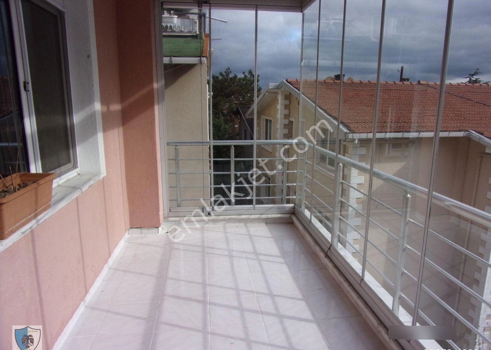 Tarabya Sevgi Sitesinde 3+1 145 Metrekare Çok Bakımlı Kiralık Daire - Görsel 8