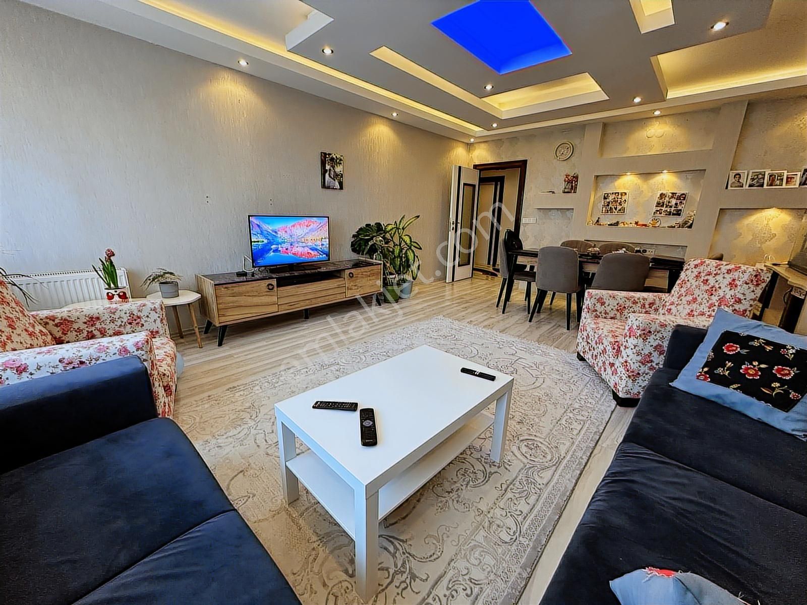 Ahi Mesut Mah Satılık 4+1 Geniş Daire Muhteşem Konum