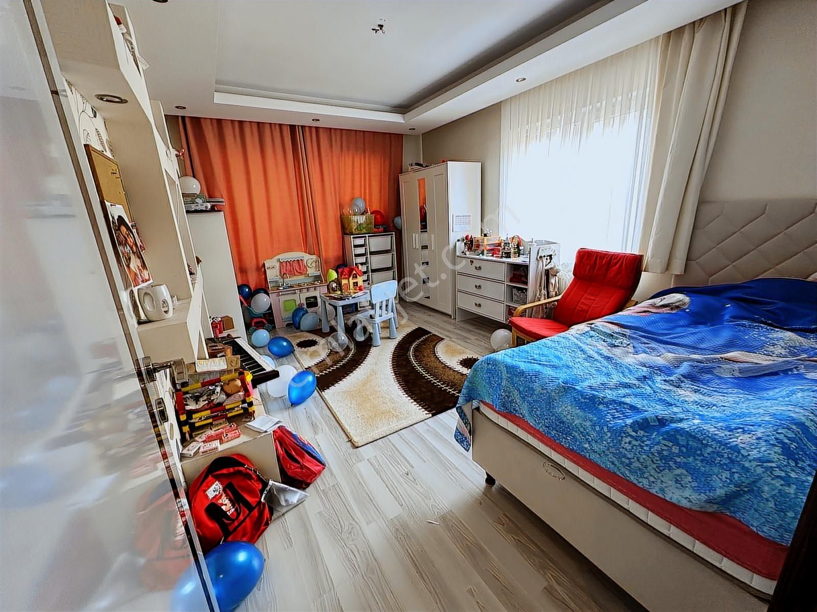 Ahi Mesut Mah Satılık 4+1 Geniş Daire Muhteşem Konum - Görsel 24