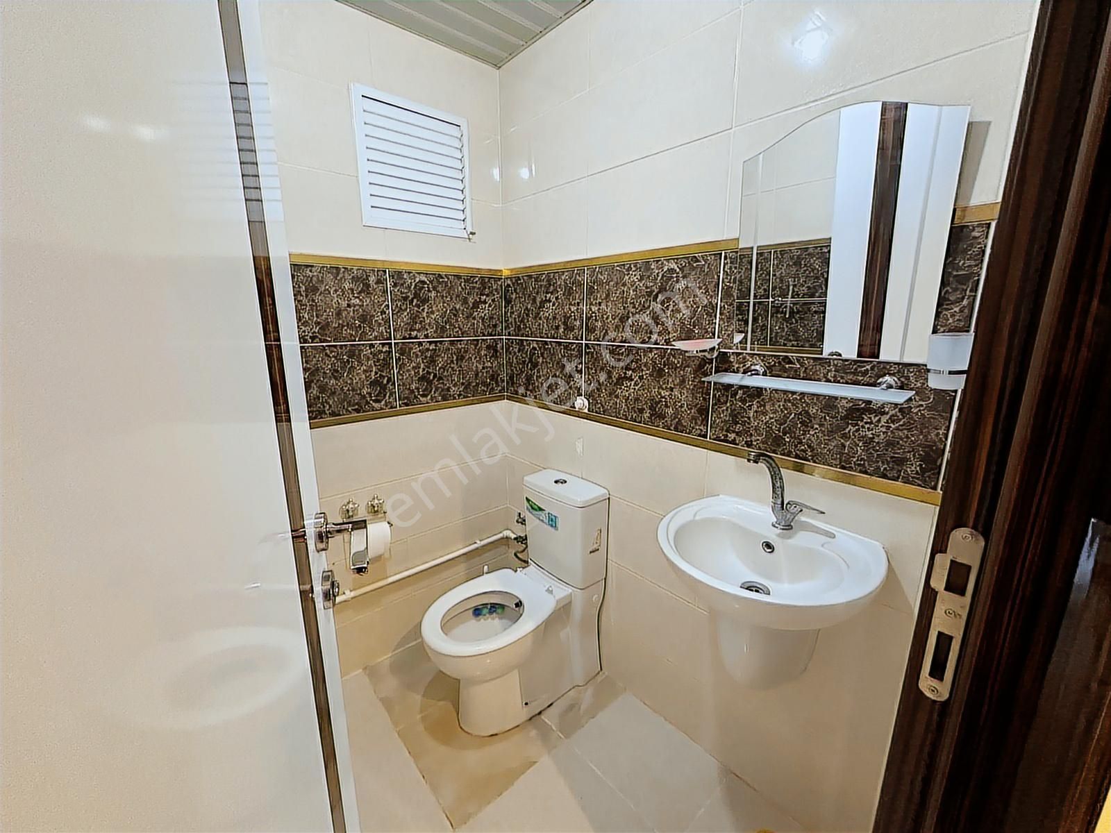 Ahi Mesut Mah Satılık 4+1 Geniş Daire Muhteşem Konum - Görsel 35