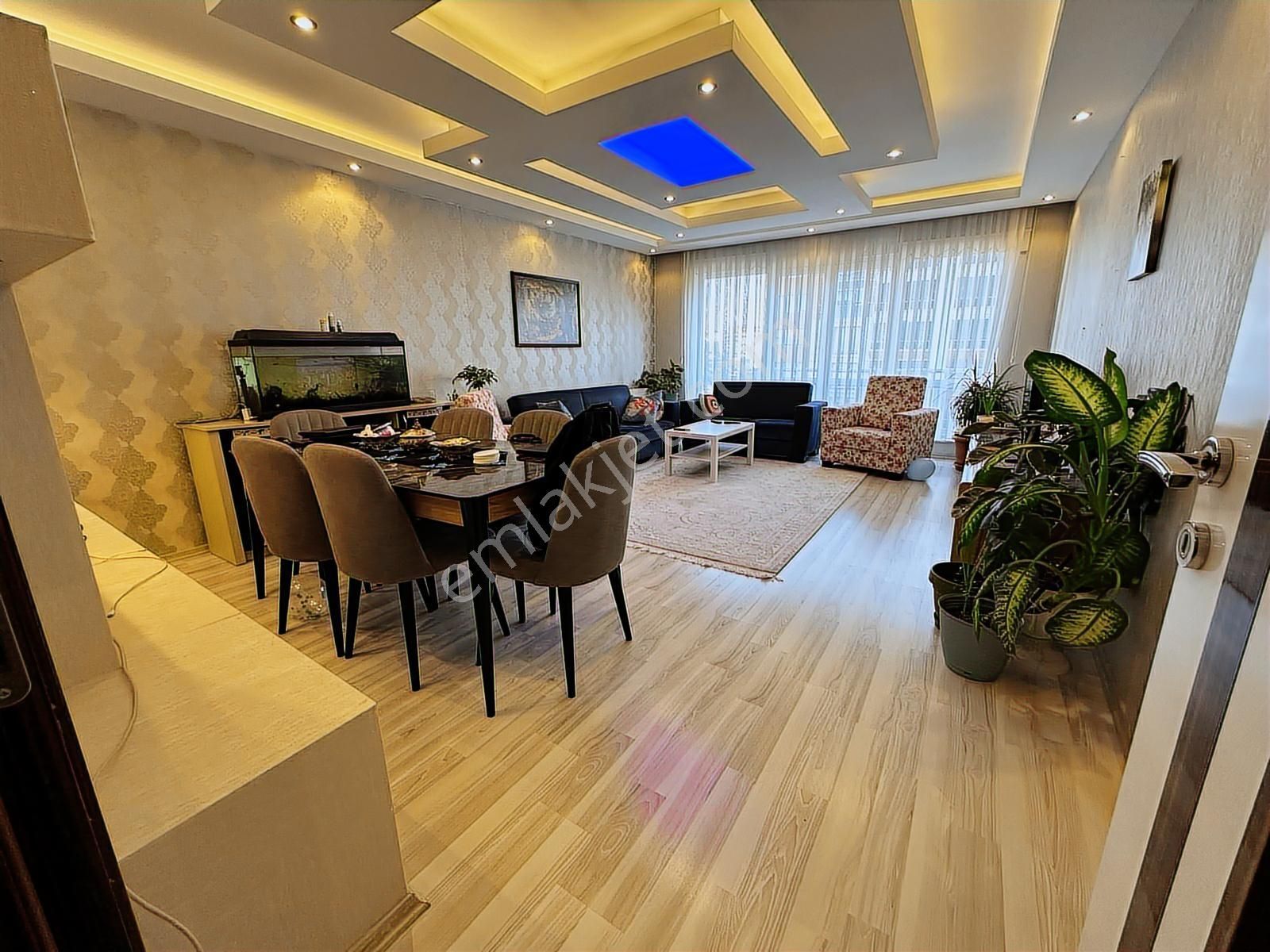 Ahi Mesut Mah Satılık 4+1 Geniş Daire Muhteşem Konum - Görsel 18