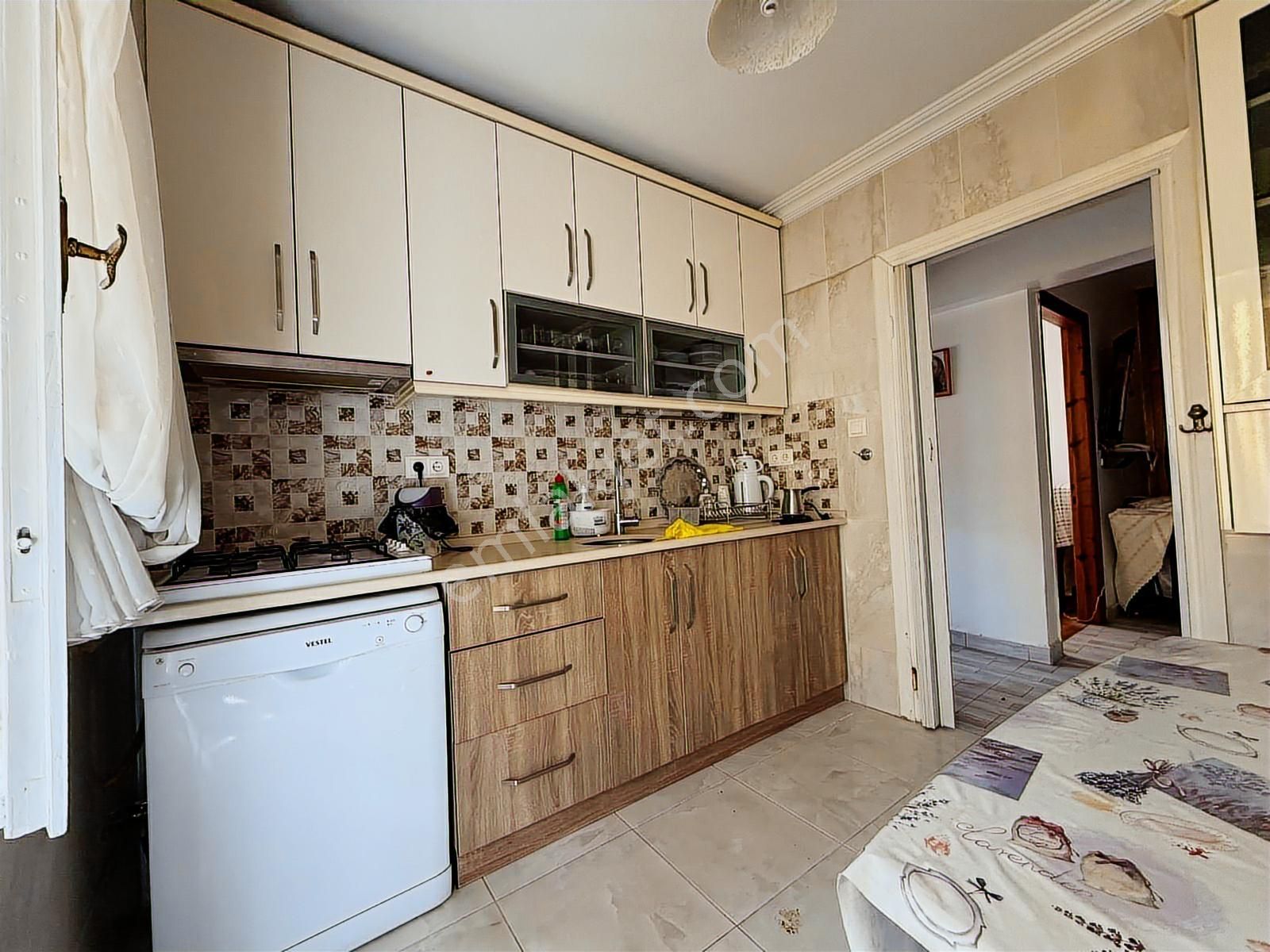 Ayvalık, 150 Evlerde 2+1 Satılık Bahçe Katı - Görsel 14