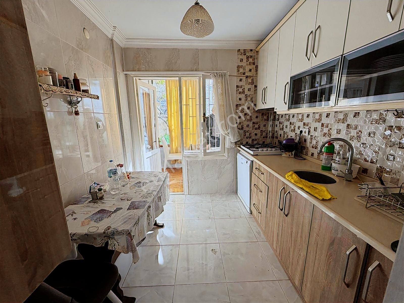 Ayvalık, 150 Evlerde 2+1 Satılık Bahçe Katı - Görsel 15