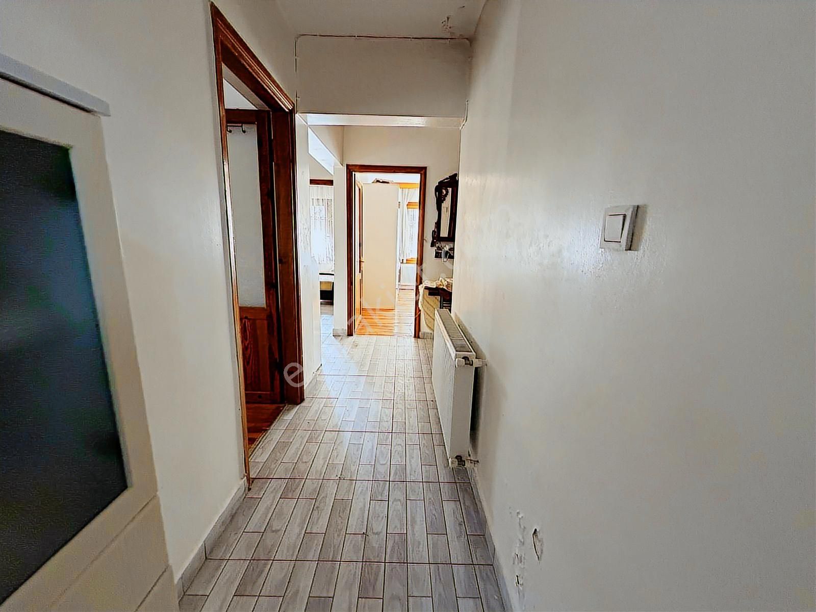 Ayvalık, 150 Evlerde 2+1 Satılık Bahçe Katı - Görsel 11