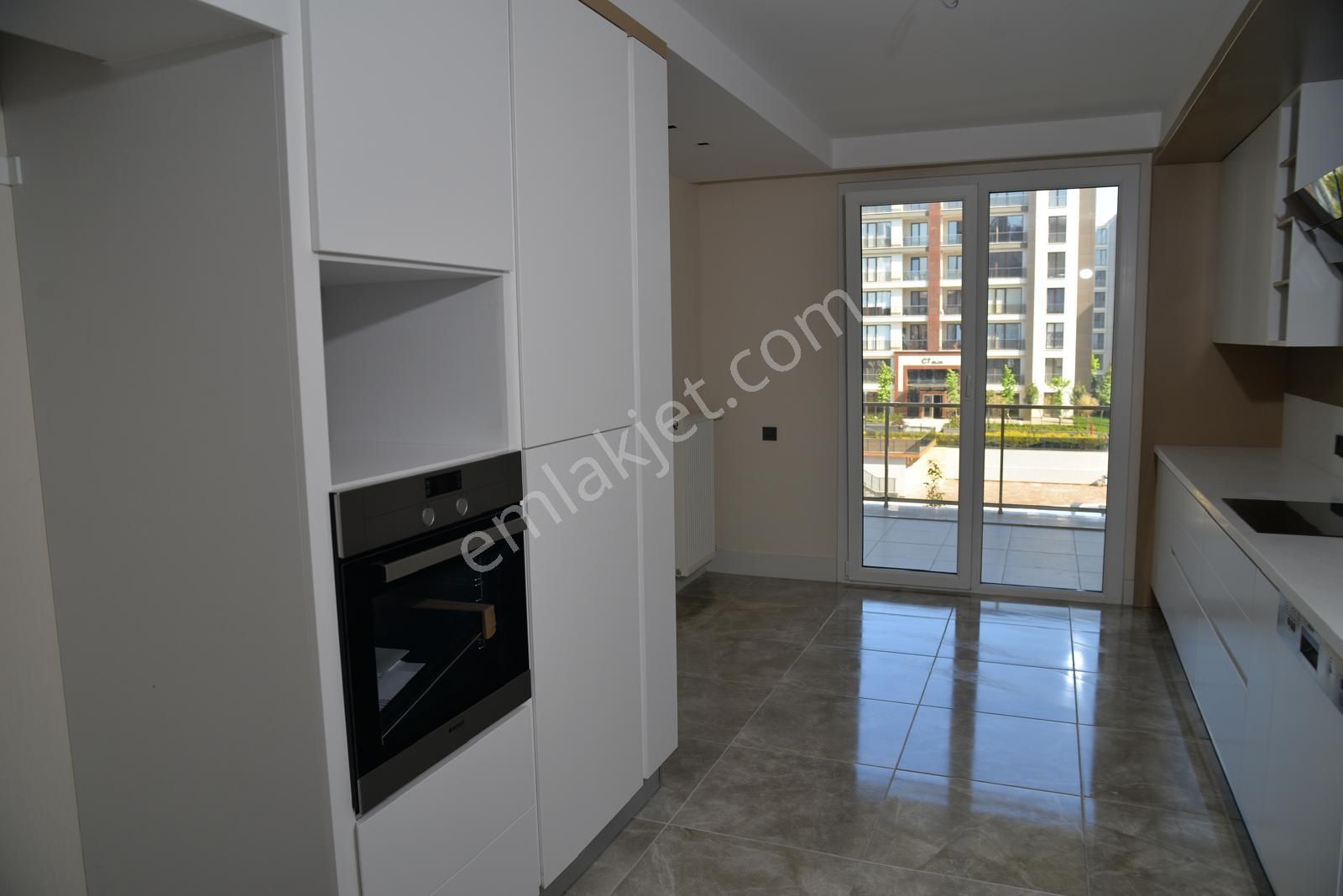 İstanbul Beylikdüzü Kalekent Sitesi'nde Satılık 4+1 Lüks Daire - Görsel 4