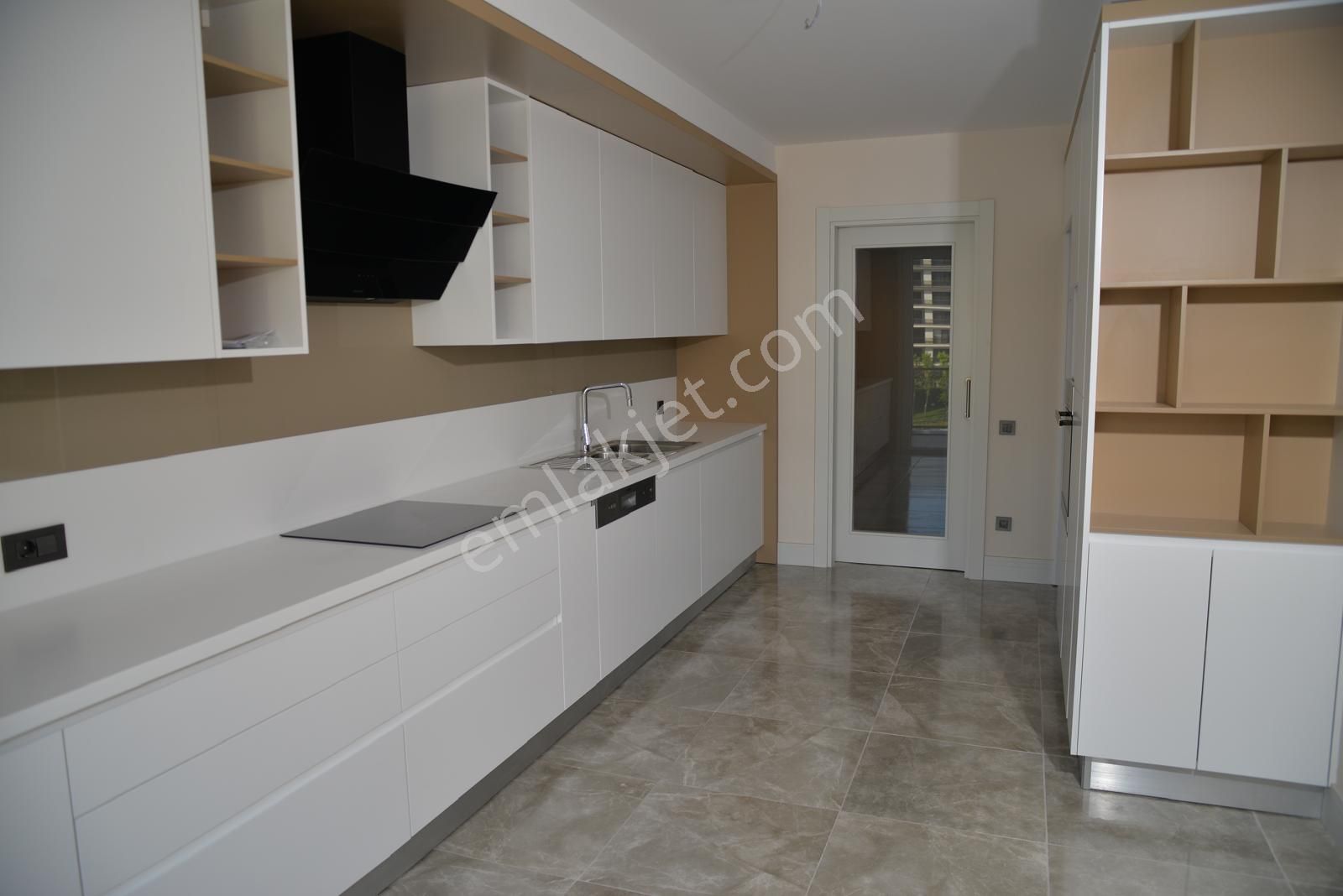 İstanbul Beylikdüzü Kalekent Sitesi'nde Satılık 4+1 Lüks Daire - Görsel 6