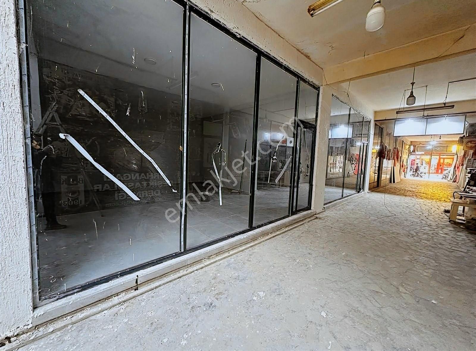 Bursa Emlak Alem-i Çarşı Merkezinde 70 M2 Acil Satılık Dükkan - Görsel 6
