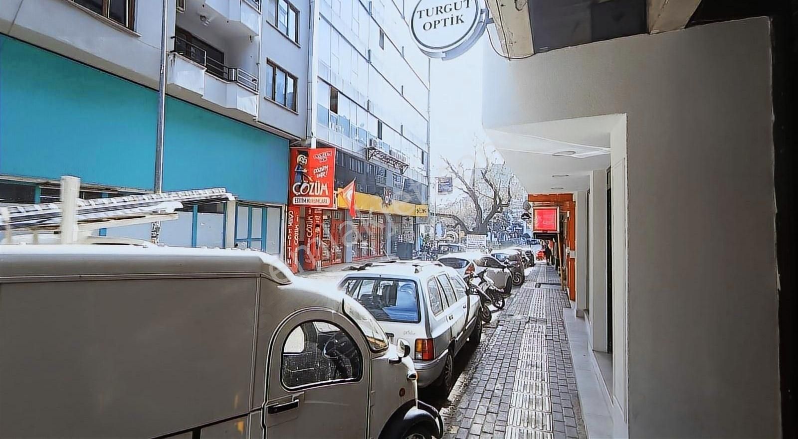 Bursa Emlak Alem-i Çarşı Merkezinde 70 M2 Acil Satılık Dükkan - Görsel 12