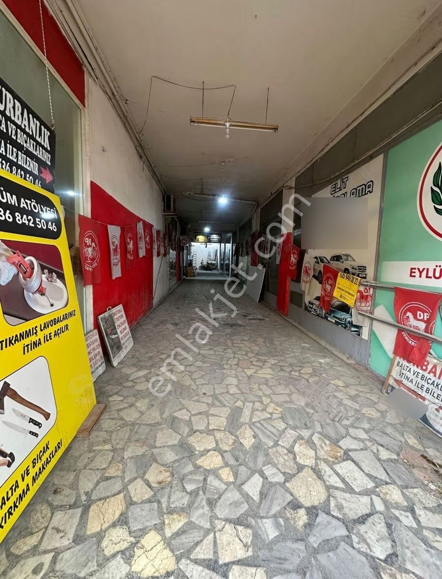 Bursa Emlak Alem-i Çarşı Merkezinde 70 M2 Acil Satılık Dükkan - Görsel 8
