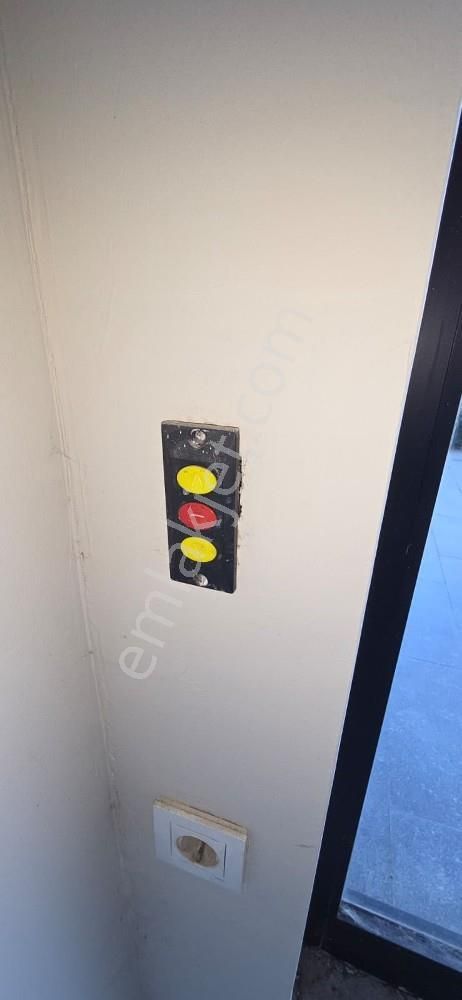 Havalimanı Ve Fuar Aksında 290m2 Showroom & İmalathane - Görsel 11