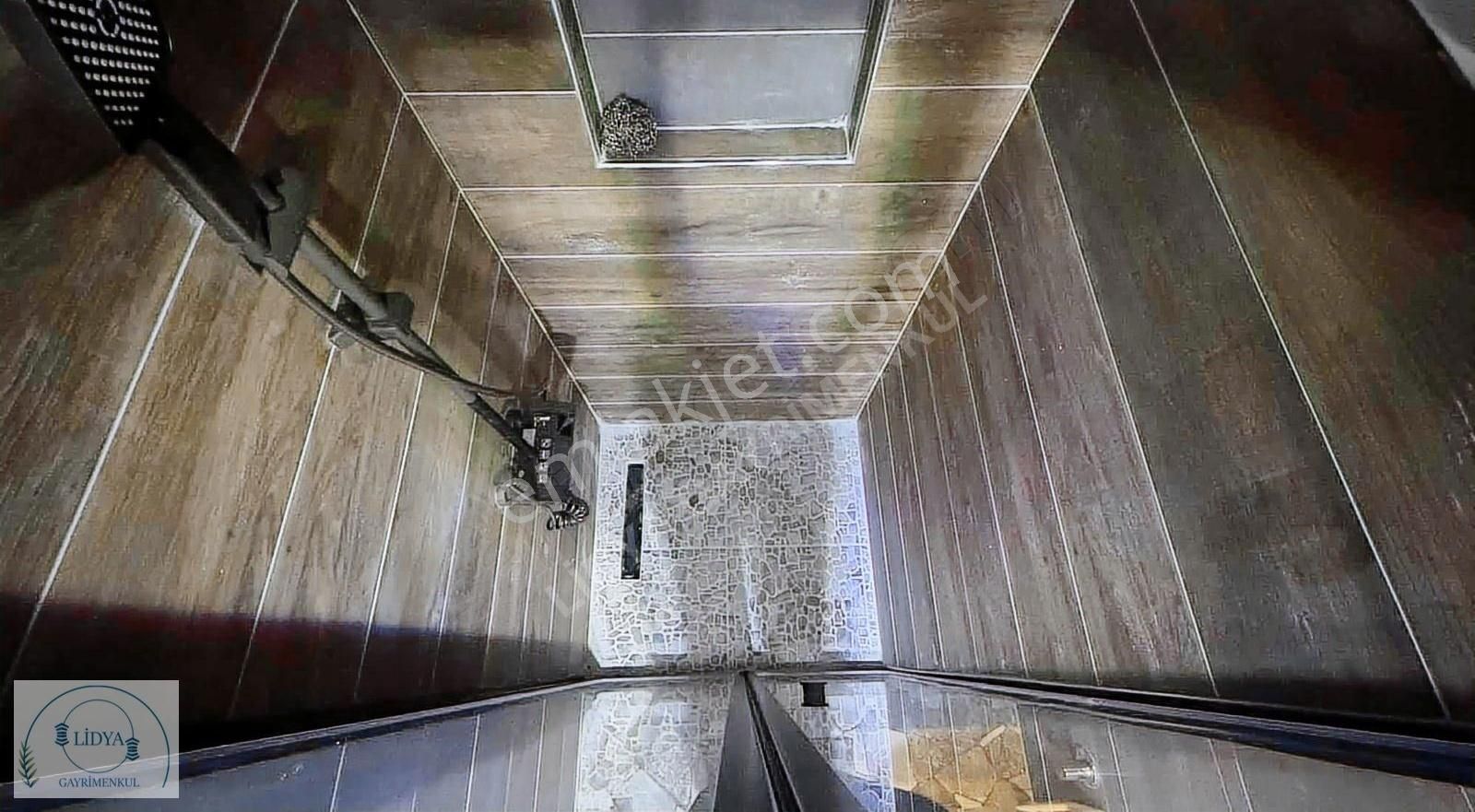 Modern Konsept! Metro 10 Dk Otoparklı Sıfır Eşyalı Arakat 1+1 - Görsel 3