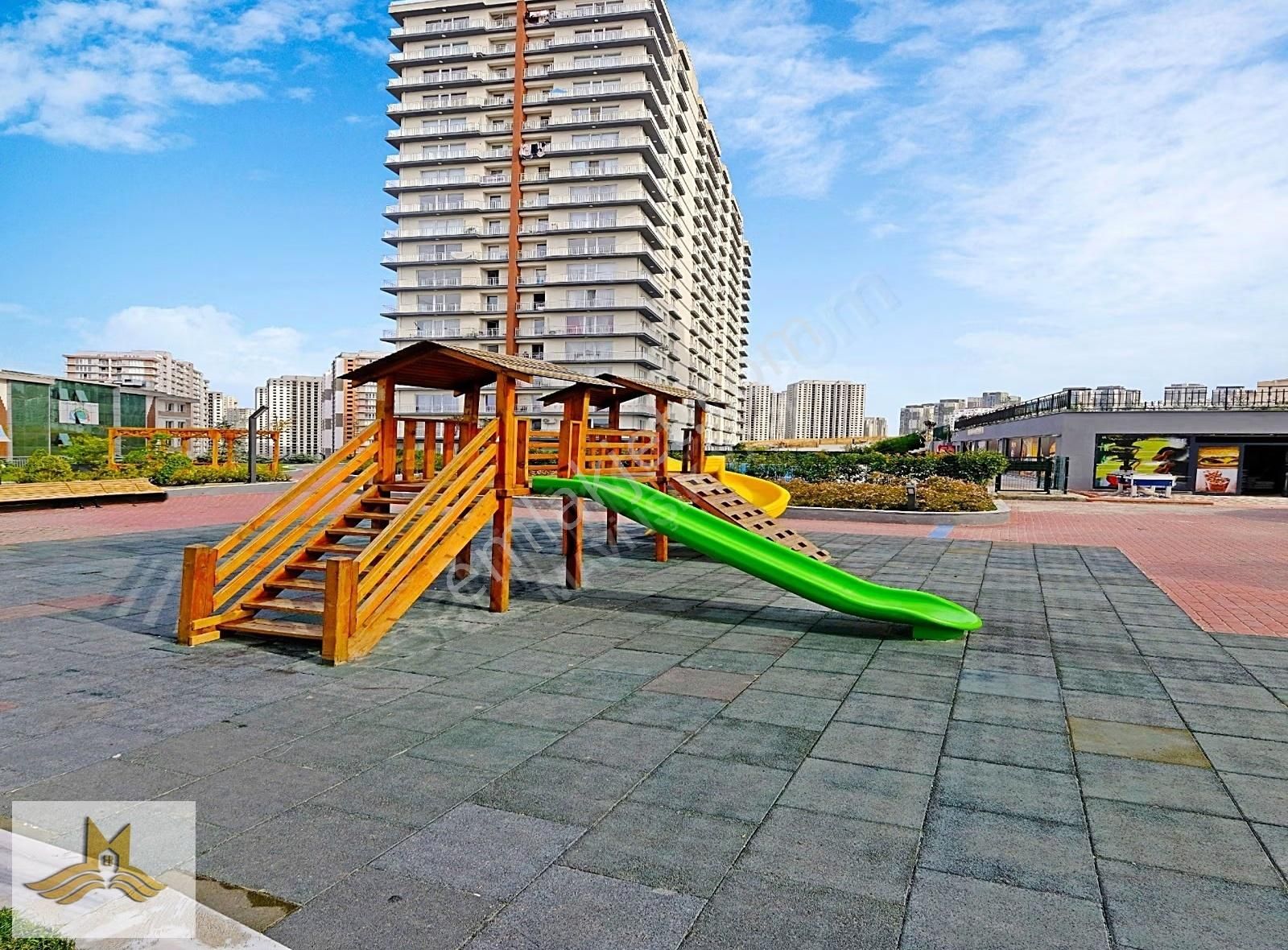 Havuzlu Lüks Site İçerisinde E5'e Yakın 1+1 Satılık Daire ! - Görsel 4