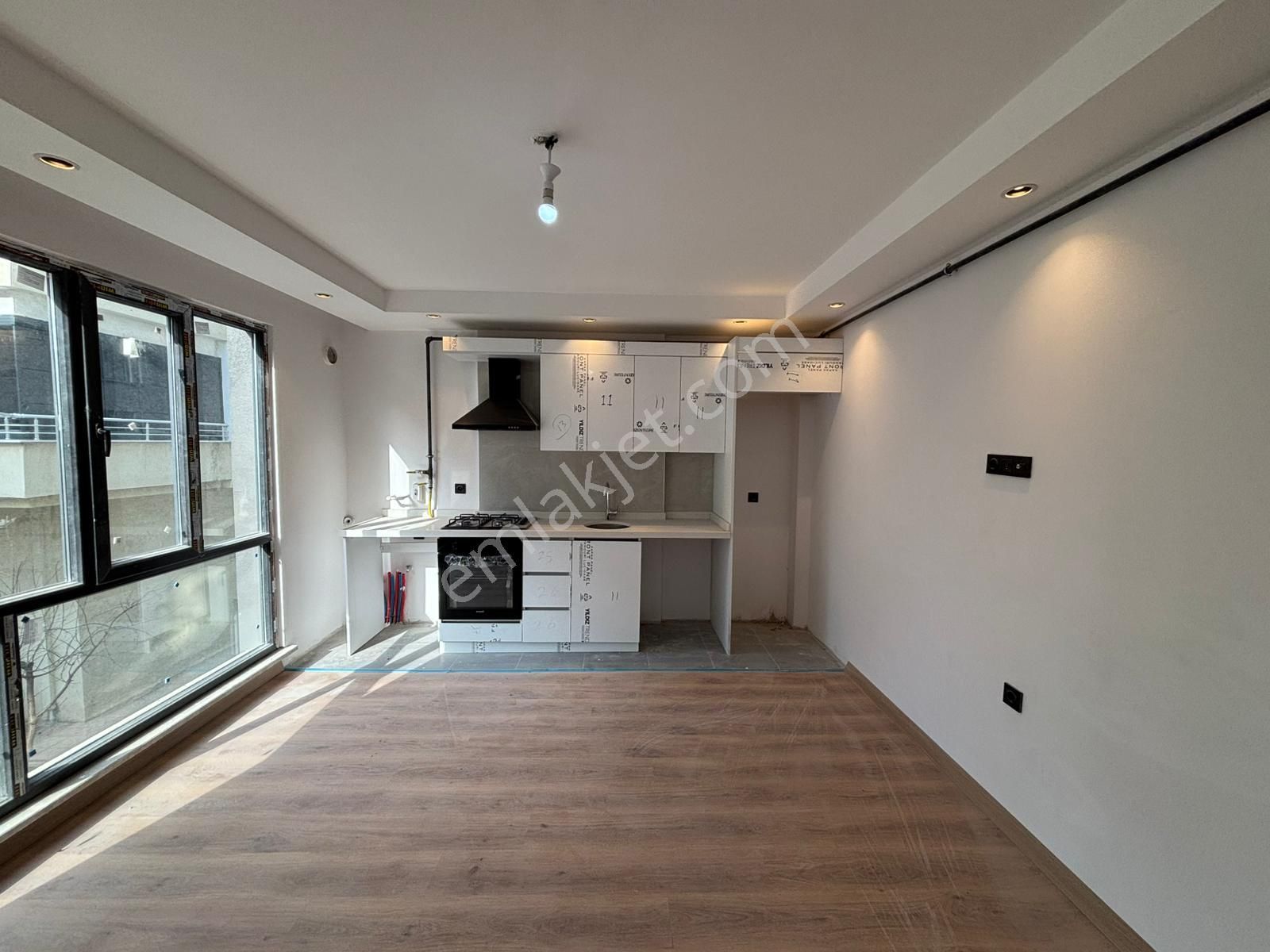 **eryıldız İnşaat'tan**hükümet Konağı Yanı Çarşı İçinde İskanlı K.otoparklı Ultra Lüks 1+1** - Görsel 8