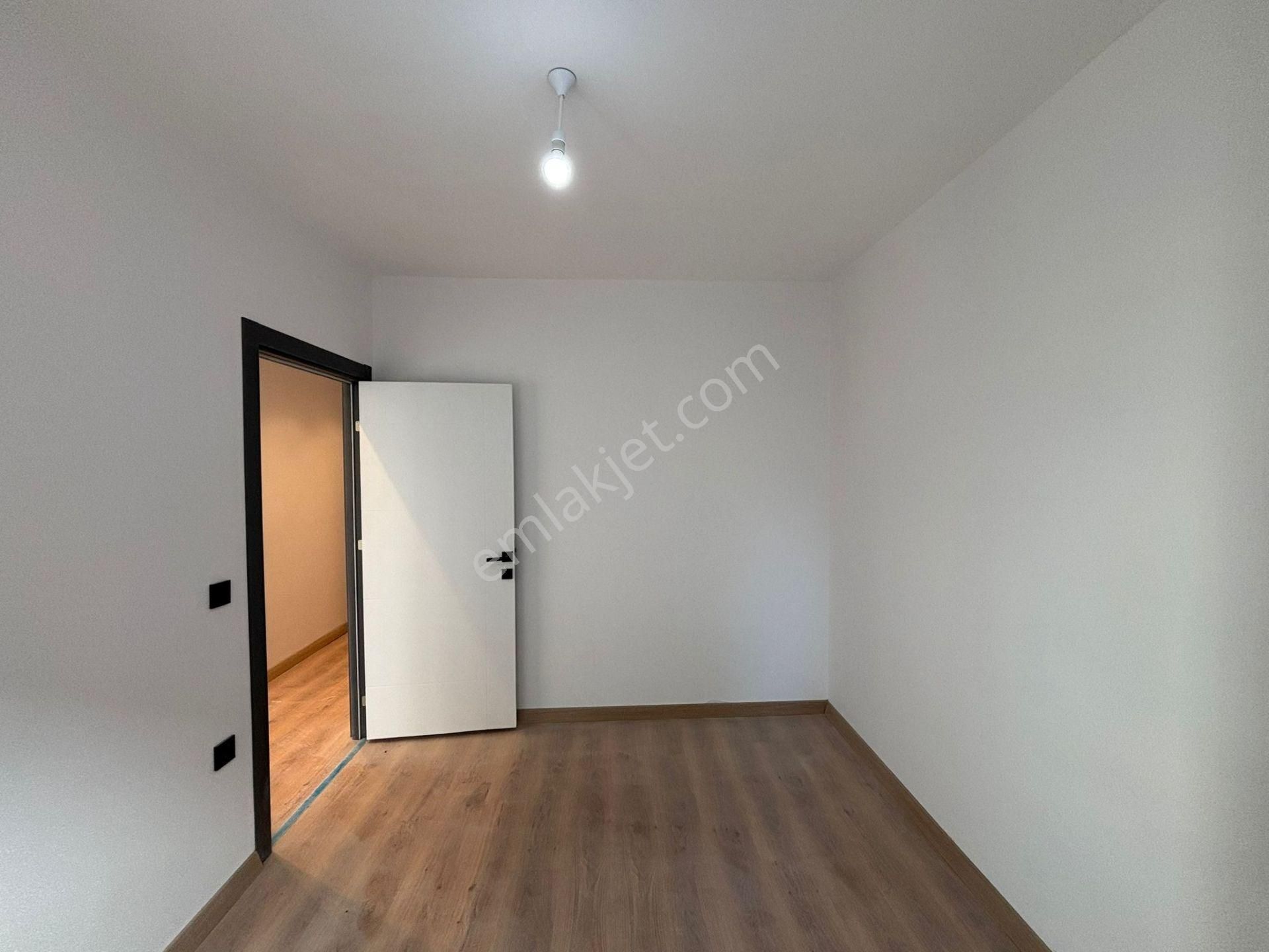 **eryıldız İnşaat'tan**hükümet Konağı Yanı Çarşı İçinde İskanlı K.otoparklı Ultra Lüks 1+1** - Görsel 21