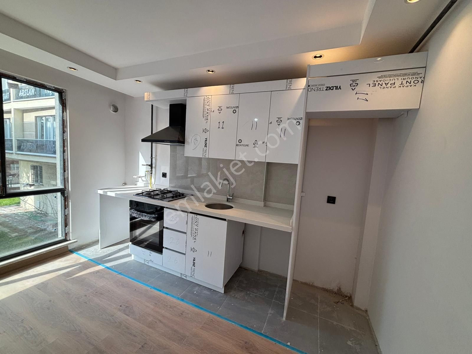 **eryıldız İnşaat'tan**hükümet Konağı Yanı Çarşı İçinde İskanlı K.otoparklı Ultra Lüks 1+1** - Görsel 11