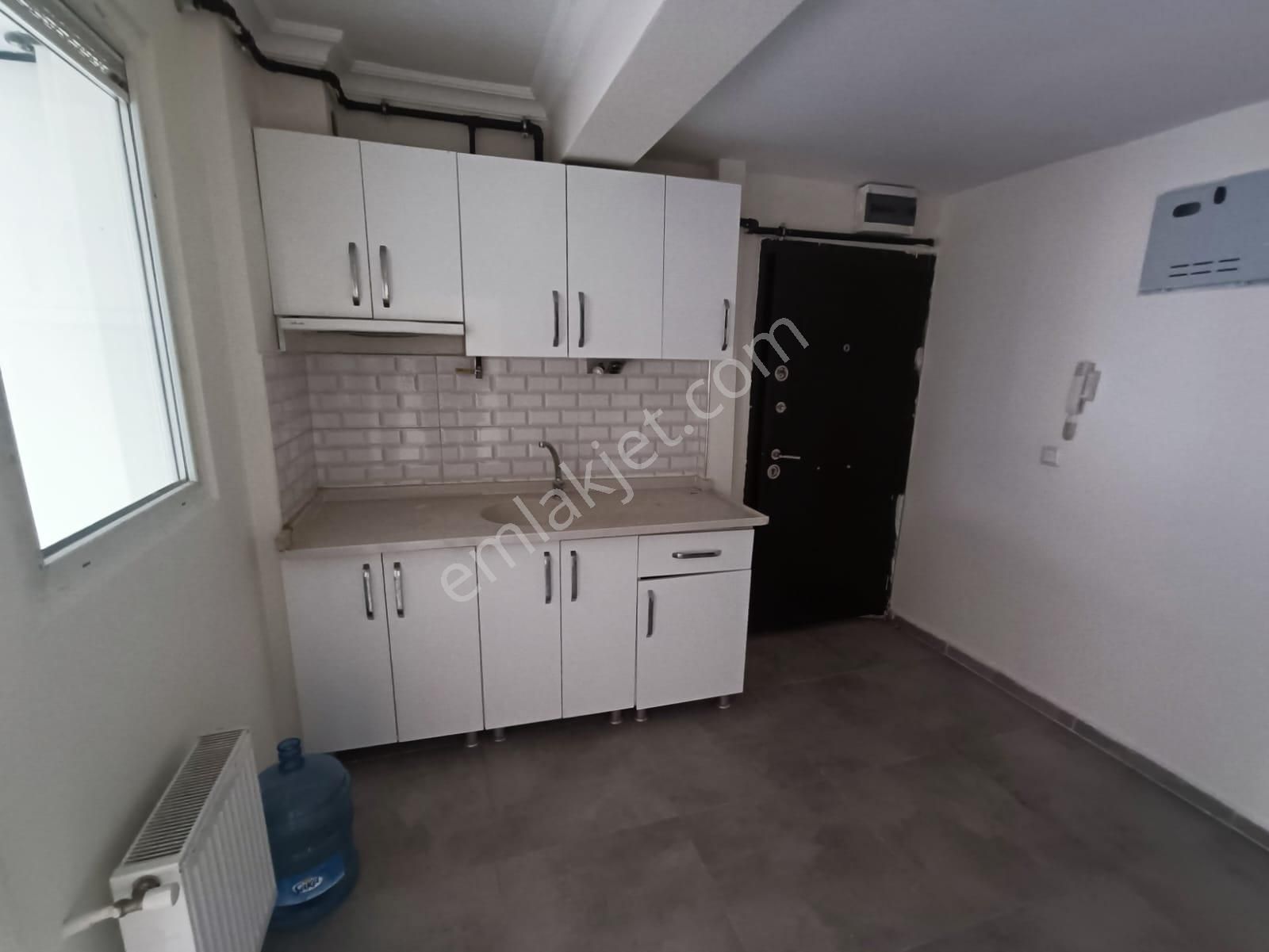 Kumlubel Mahallesinde, Asansörlü, Satılık 2+0 Daire - Görsel 2