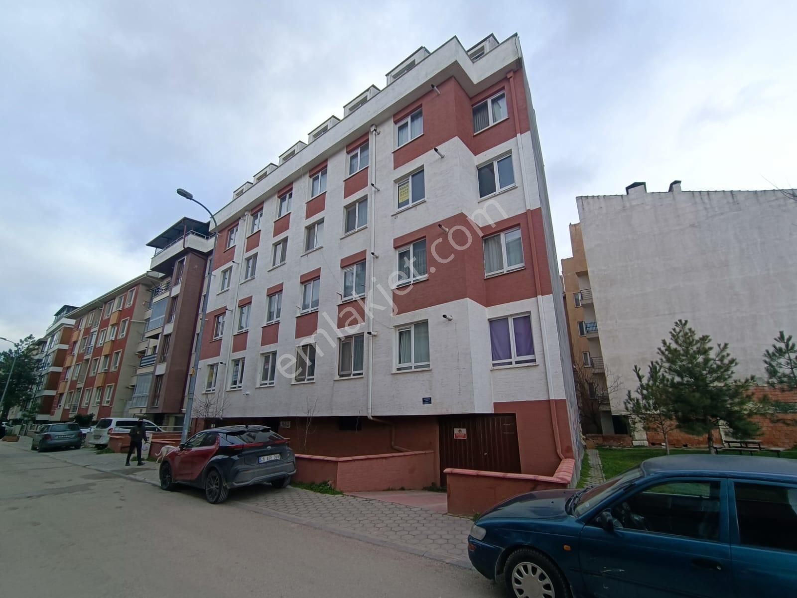 Kumlubel Mahallesinde, Asansörlü, Satılık 2+0 Daire - Görsel 9