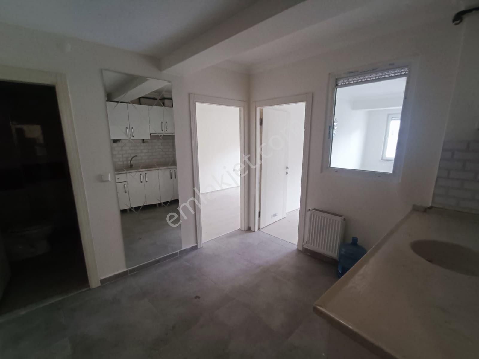 Kumlubel Mahallesinde, Asansörlü, Satılık 2+0 Daire - Görsel 3