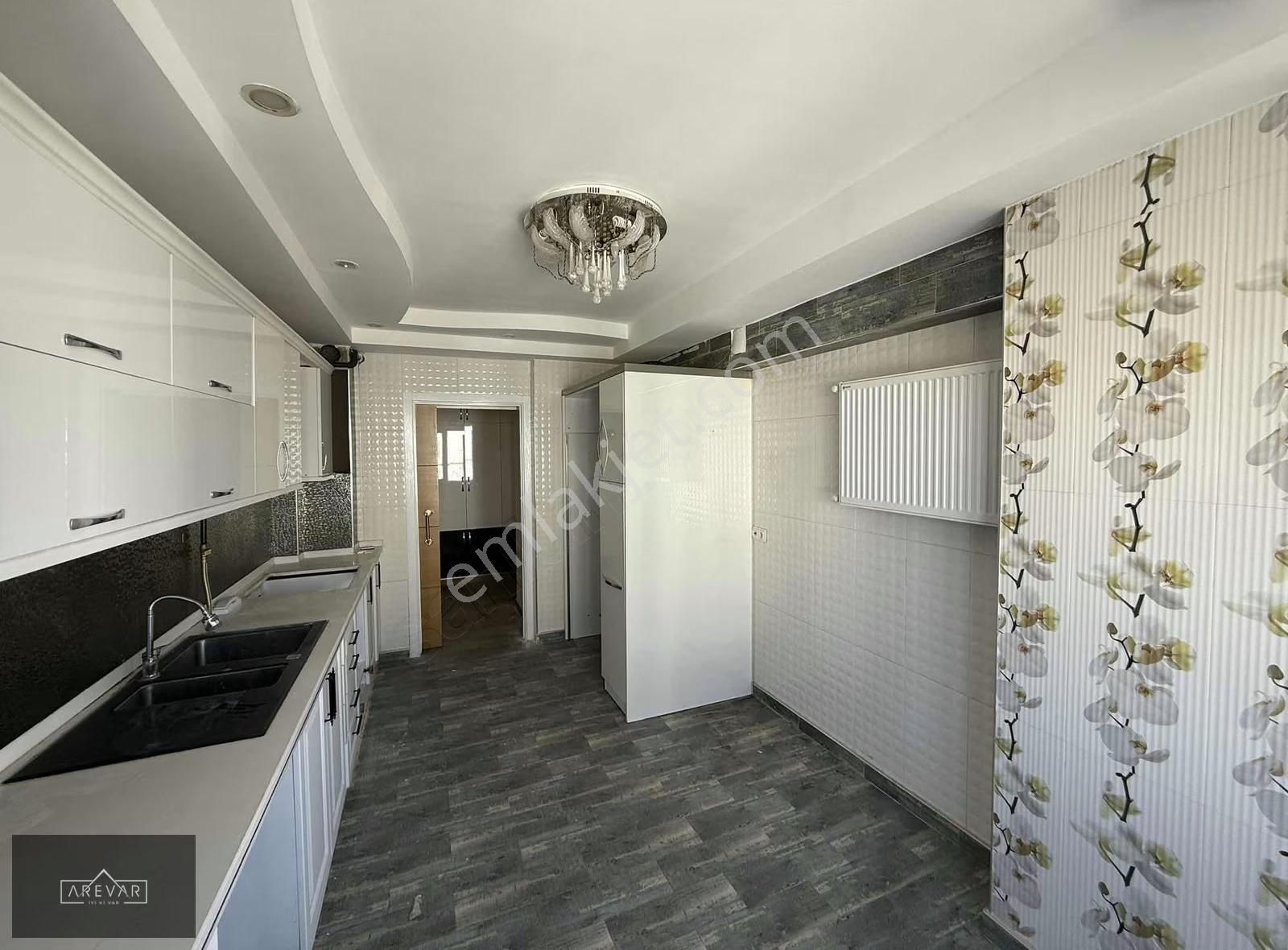 Arevar'dan Akkentte Bakımlı Cadde Üzeri 3+1 Daire - Görsel 3