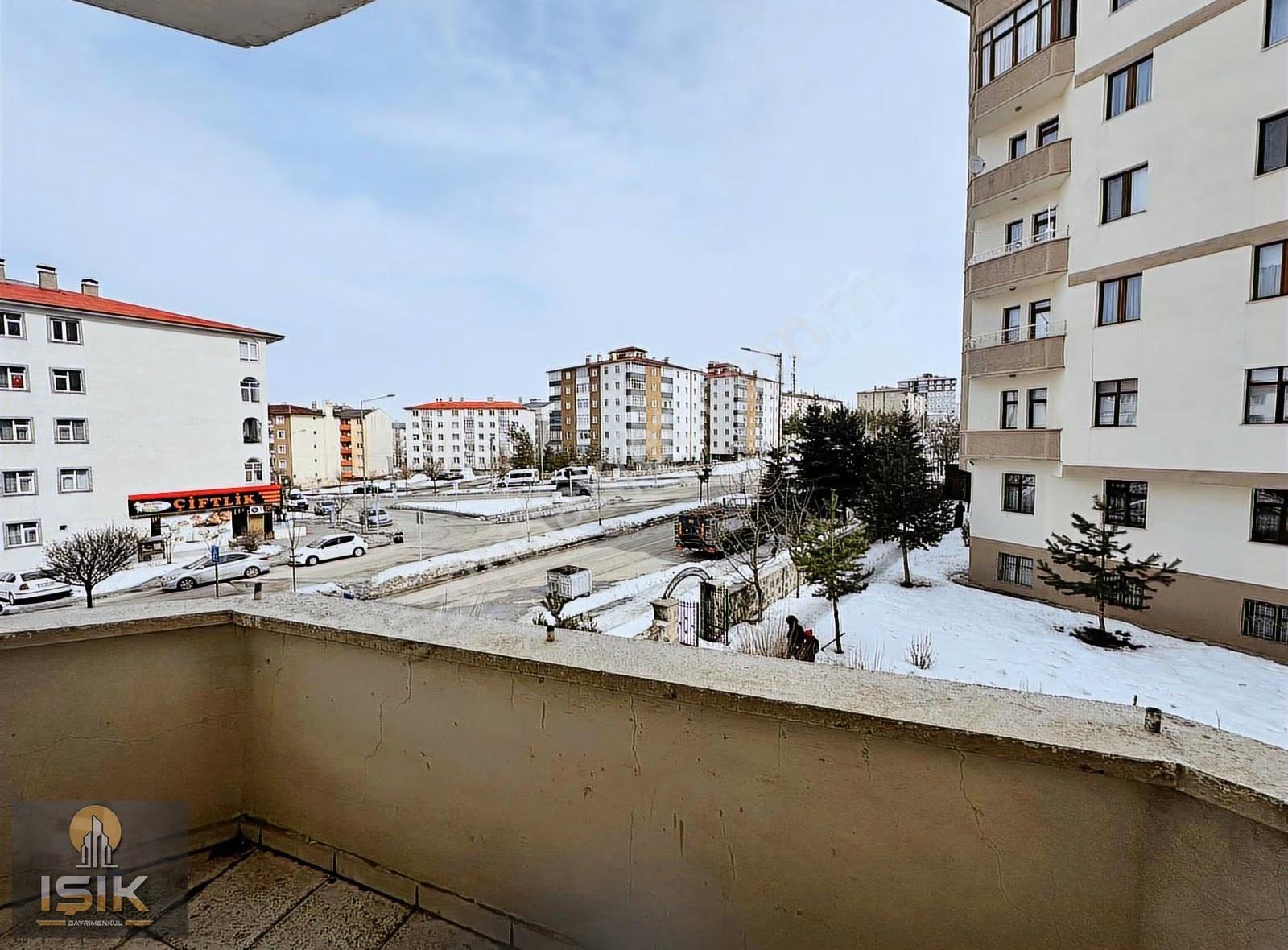Işık Gm'den Kayakyolun'da Eşyalı Satılık 5+1 Lüks Daire - Görsel 12
