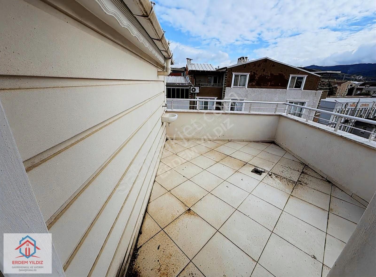 Erdem Yıldız'dan Demirtaş Barbaros 5+1 Manzaralı Dubleks Daire