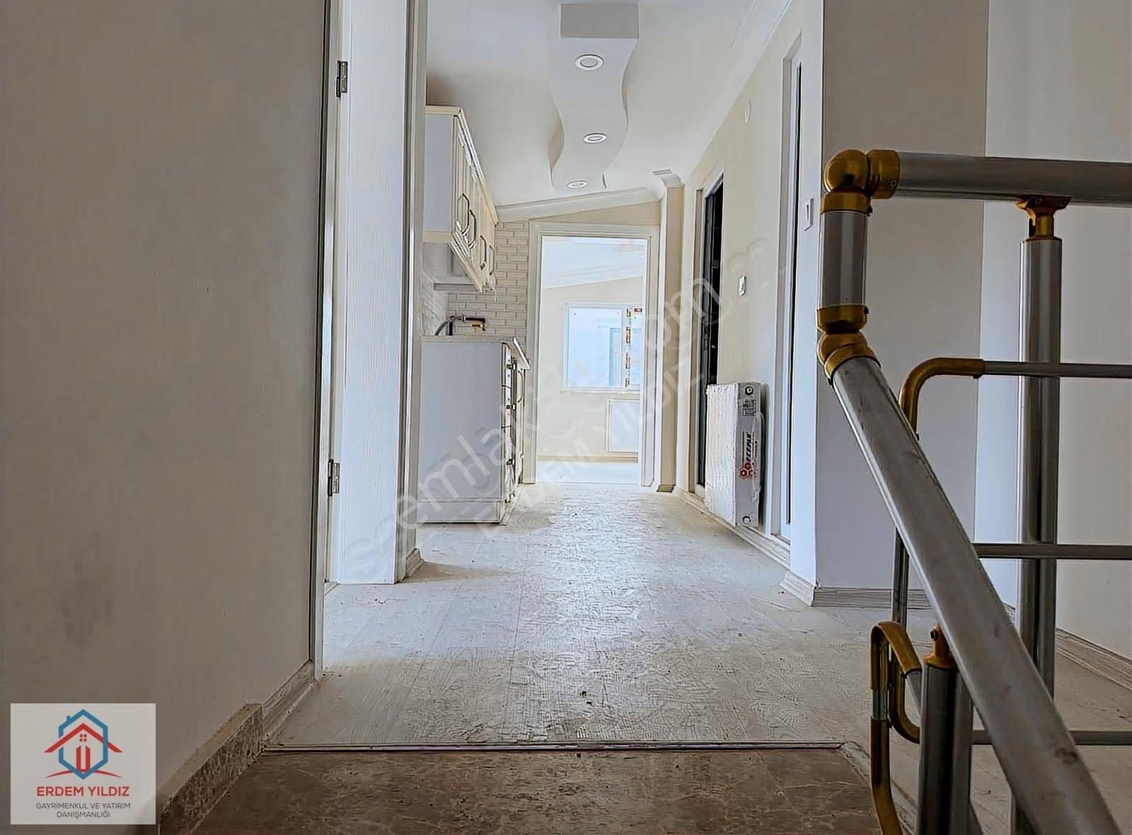 Erdem Yıldız'dan Demirtaş Barbaros 5+1 Manzaralı Dubleks Daire - Görsel 5