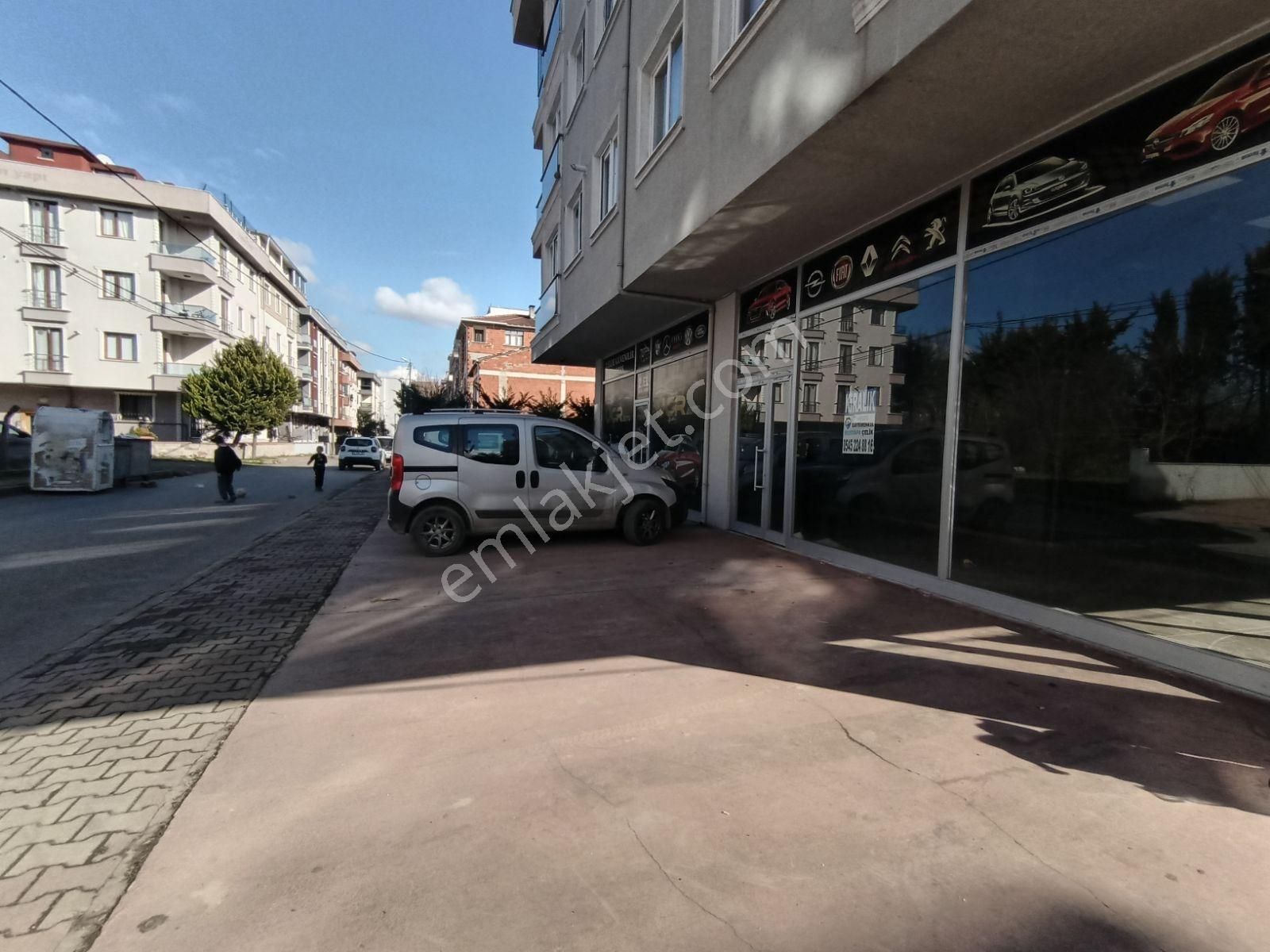 Abdurrahmangazi Mh De Düz Giriş Ve Depolu 200m2 Dükkan - Görsel 11