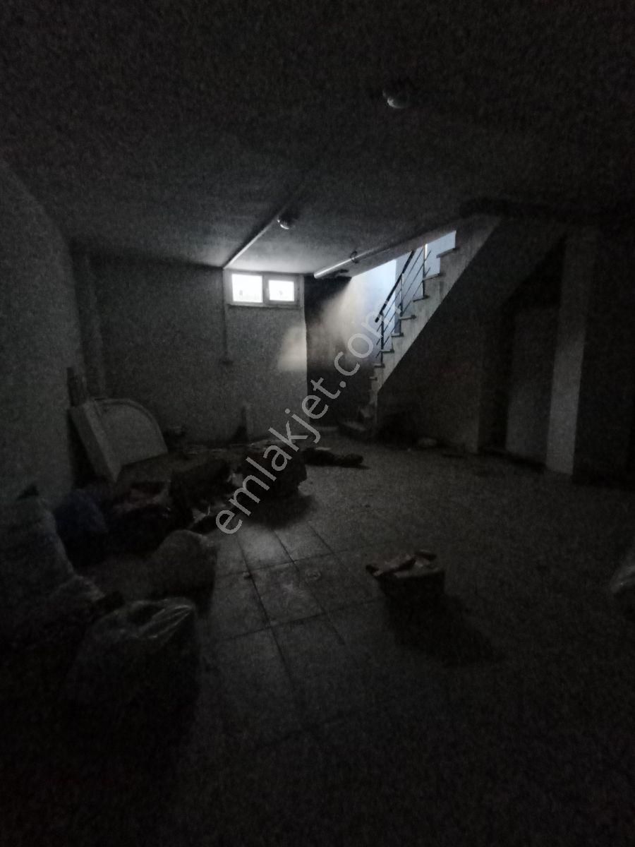 Abdurrahmangazi Mh De Düz Giriş Ve Depolu 200m2 Dükkan - Görsel 2
