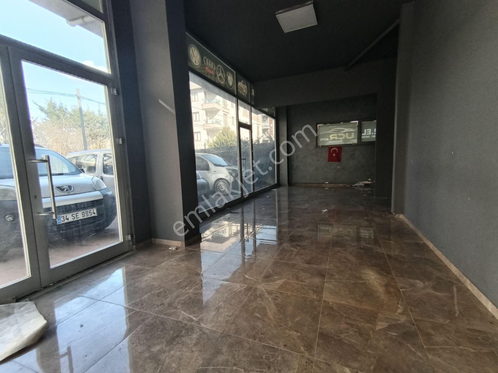 Abdurrahmangazi Mh De Düz Giriş Ve Depolu 200m2 Dükkan - Görsel 18