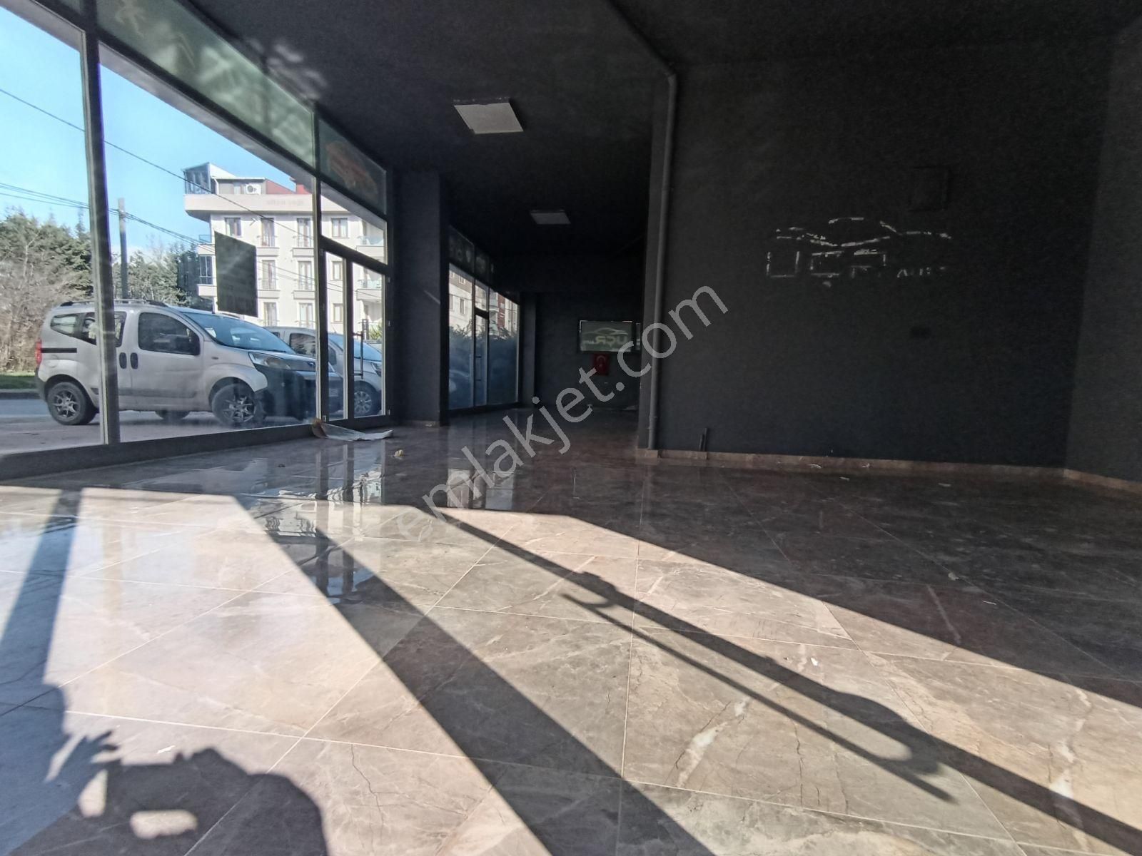 Abdurrahmangazi Mh De Düz Giriş Ve Depolu 200m2 Dükkan - Görsel 14