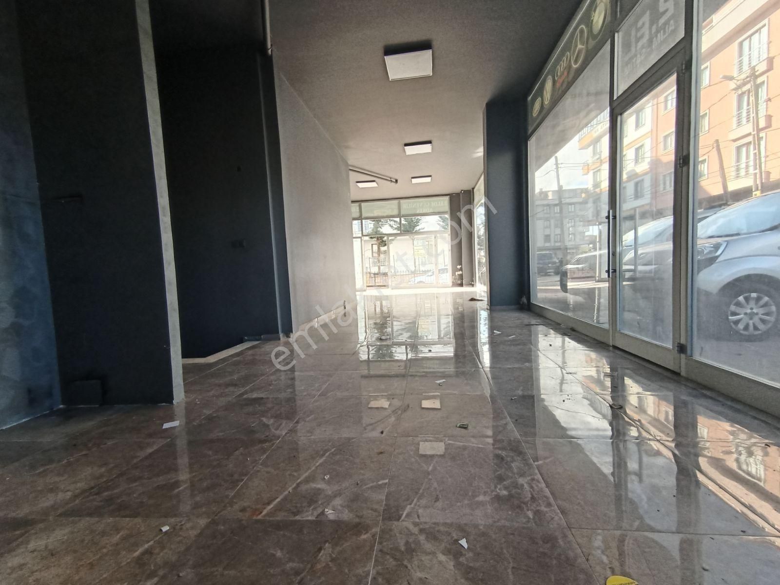 Abdurrahmangazi Mh De Düz Giriş Ve Depolu 200m2 Dükkan - Görsel 4