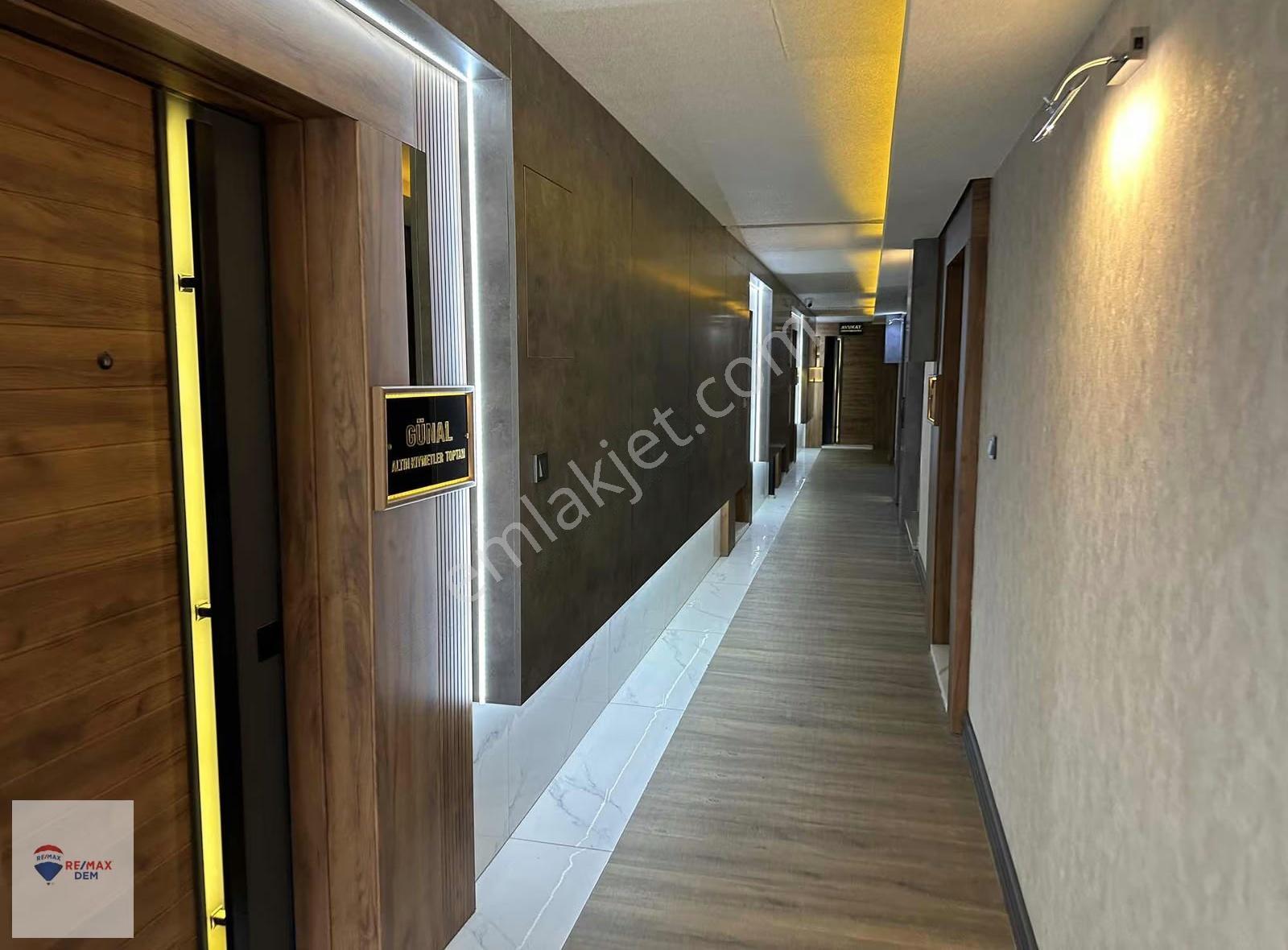 Remax Dem'den Dörtyol Cepheli Plaza'da Satılık Ofis - Görsel 22