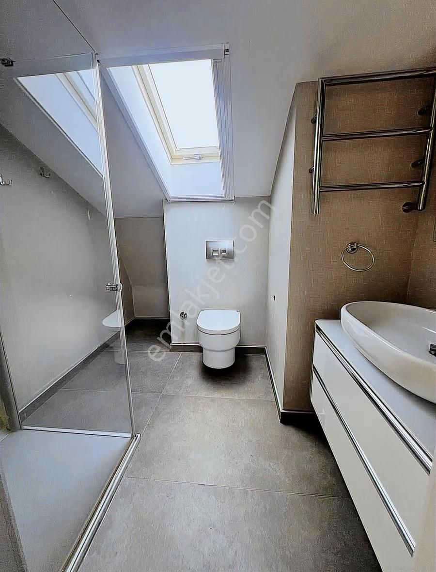 Zekeriyaköyde Kent Optimum Sitesinde 2.5+1 Kiralık Dubleks Daire - Görsel 7
