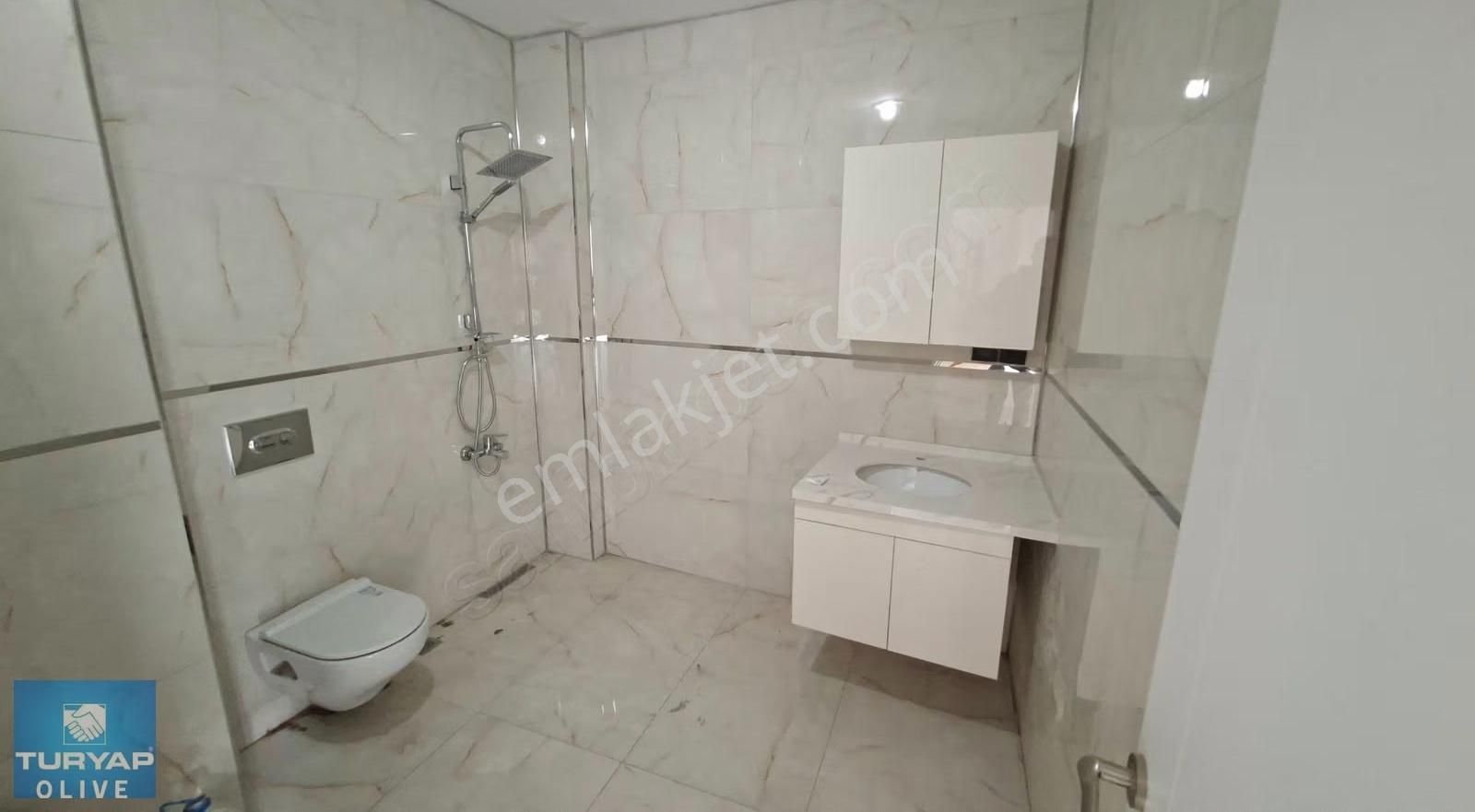 Rami Cuma Mah. 4+2 Haliç Manzaralı Dubleks Daire - Görsel 13