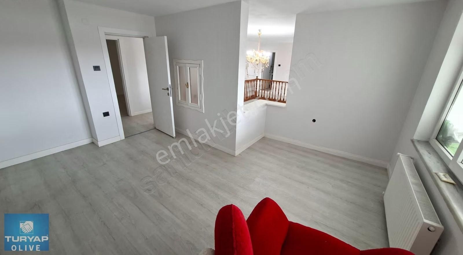 Rami Cuma Mah. 4+2 Haliç Manzaralı Dubleks Daire - Görsel 14