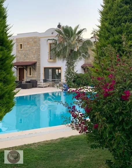 Gündoğan İskeleli Bahçe Kullanımlı Ortak Havuzlu Bakımlı Daire - Görsel 10