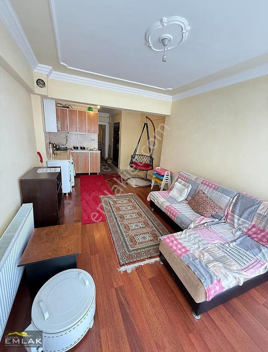 Barbaros'ta Eşyalı, Doğalgaz Kombili 1+1 Kiralık Daire - Görsel 3