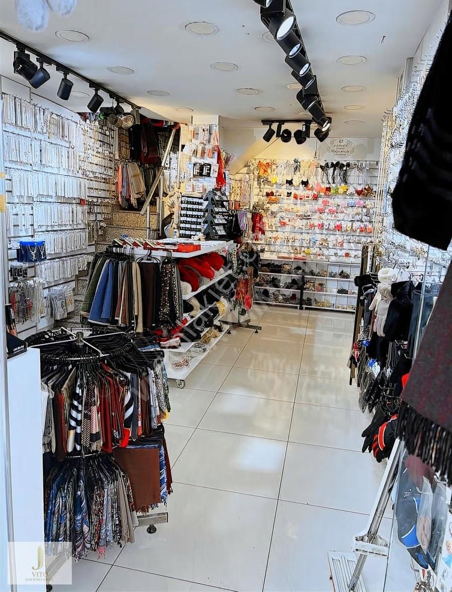 Şirinevler Meydan Yürüyüş Yolunda 3 Katlı Satılık Dükkan Mağaza - Görsel 7