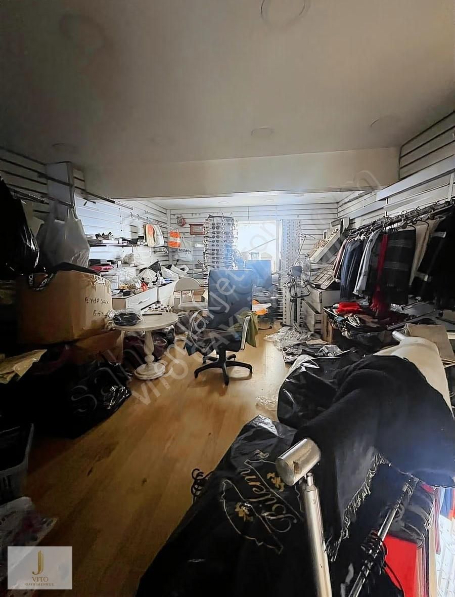 Şirinevler Meydan Yürüyüş Yolunda 3 Katlı Satılık Dükkan Mağaza - Görsel 4